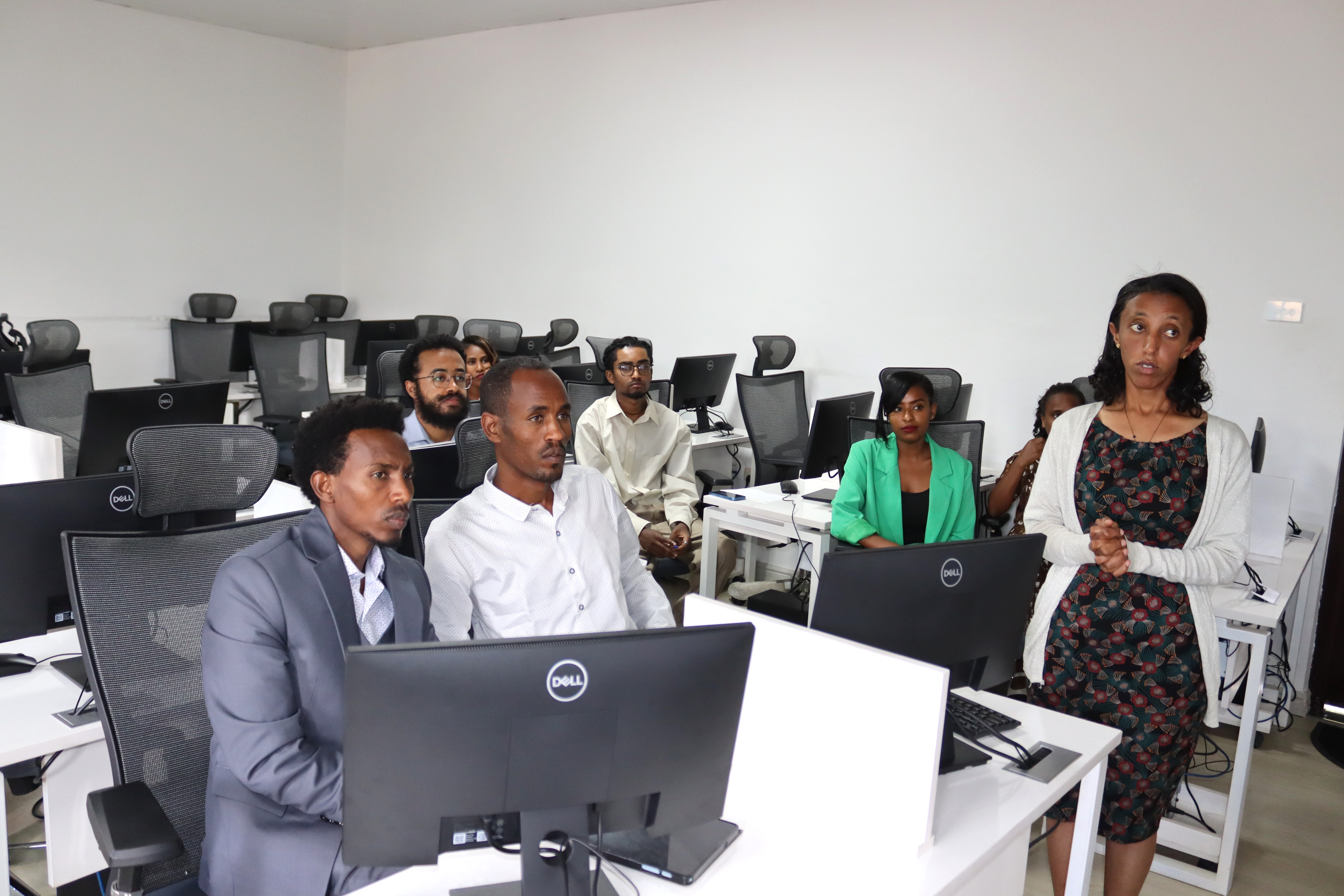 Class of 2026 Successfully Defends Research Projects